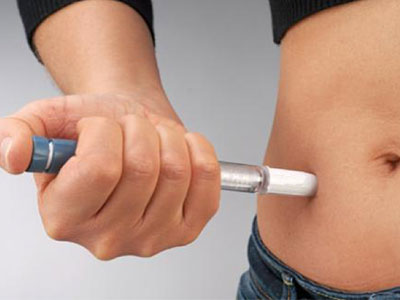 تزریق انسولین در شکم