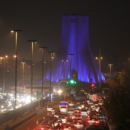 برج آزادی و پل طبیعت آبی شد همزمان با روز جهانی دیابت