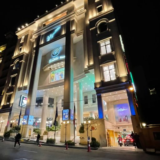 برج آزادی و پل طبیعت آبی شد همزمان با روز جهانی دیابت