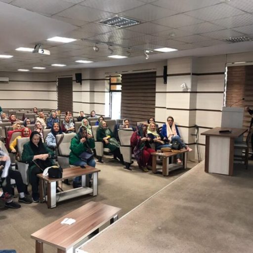 برگزاری جلسات آموزشی در سرای محلات